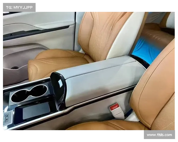 “陆上头等舱”迈巴赫S650普尔曼顶级豪华防弹轿跑